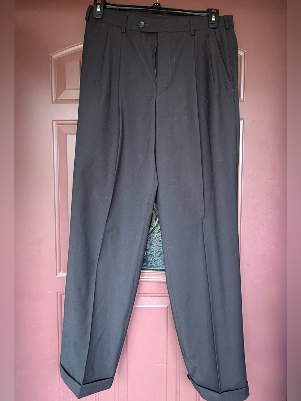Men’s Dockers Black Pleated Relaxed Fit Dress Pants
